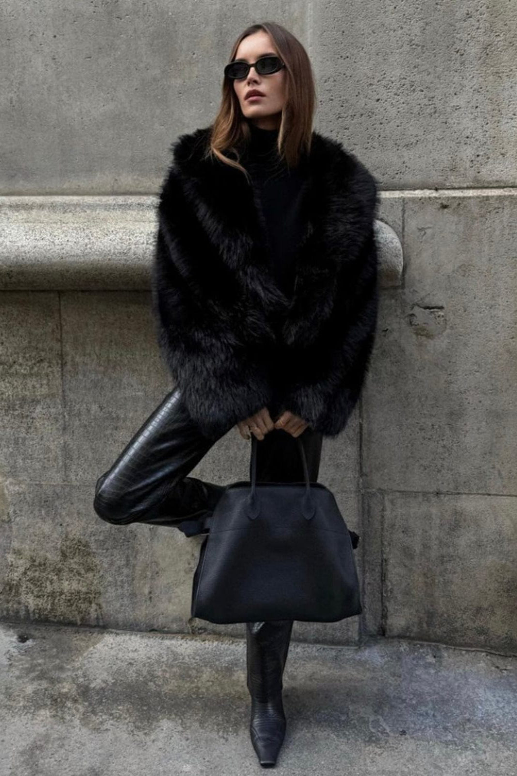 Veste féminine élégante en fausse fourrure douce