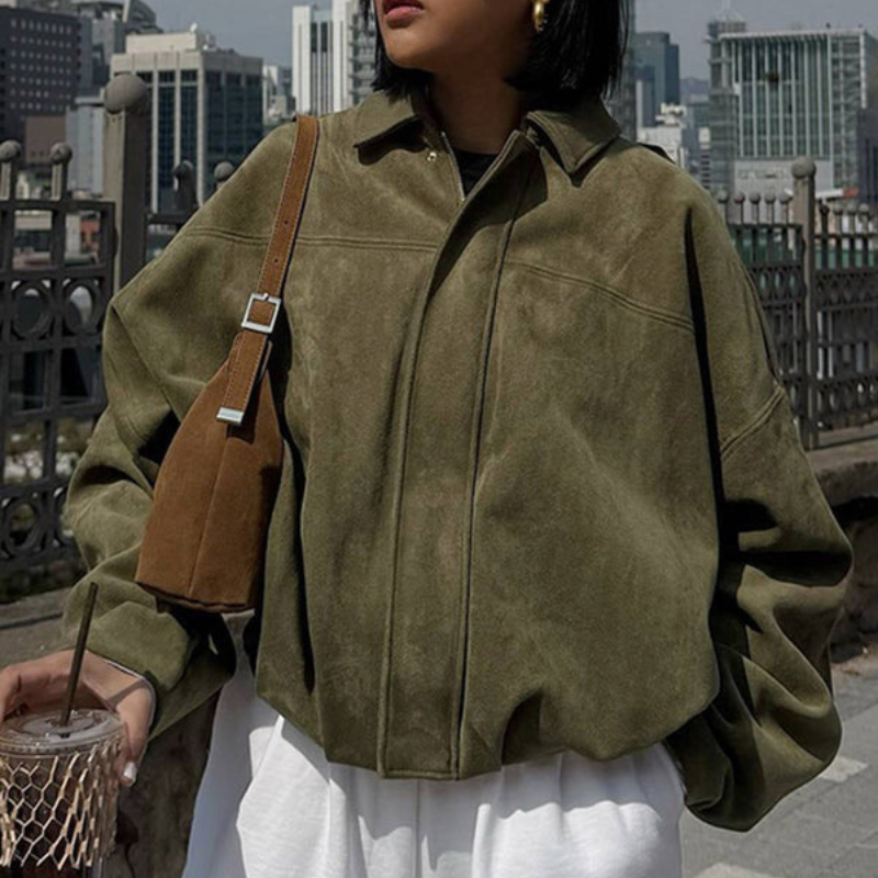 Veste courte élégante pour femme avec coupe ample et boutons