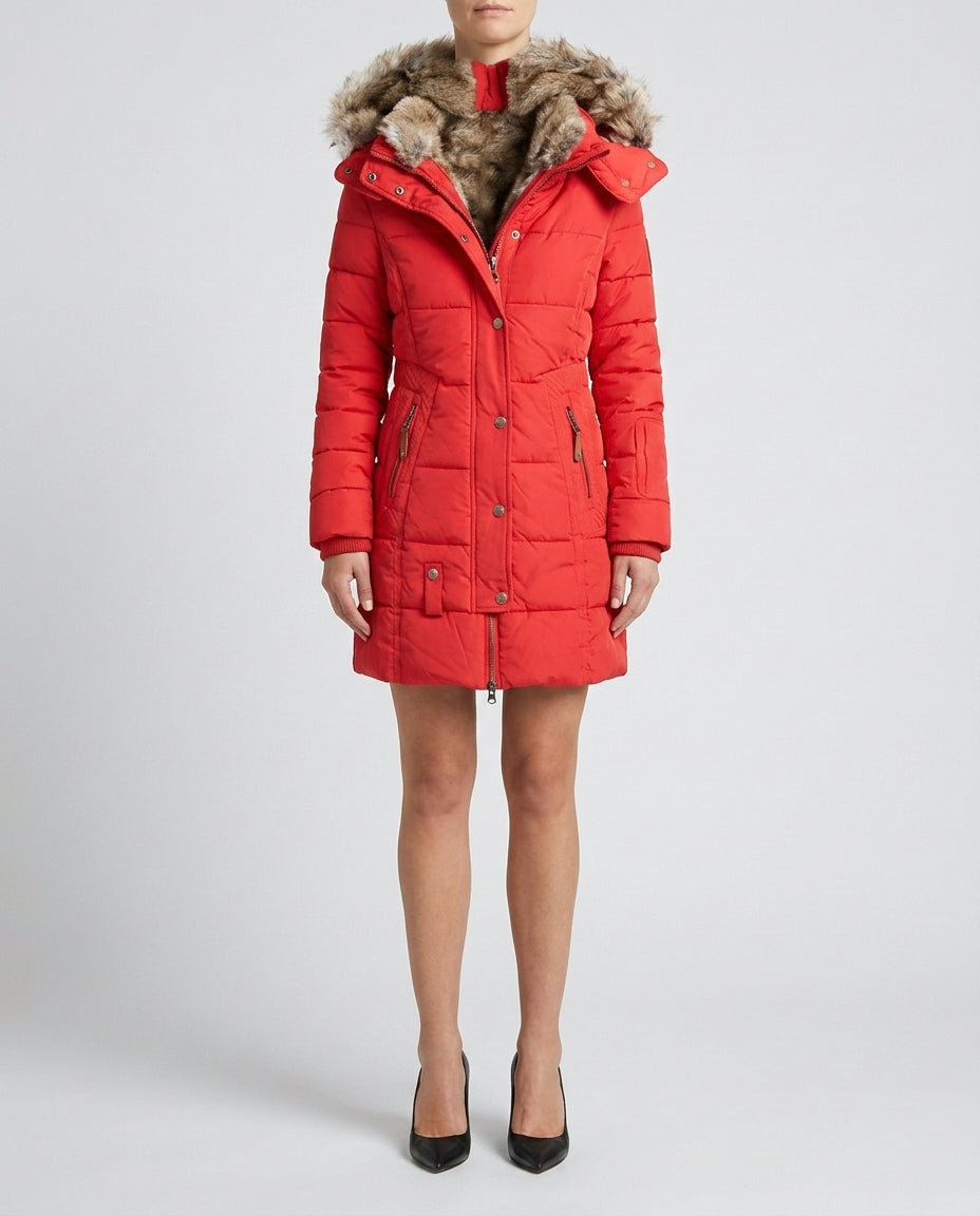 Veste femme stylée avec capuche et fausse fourrure