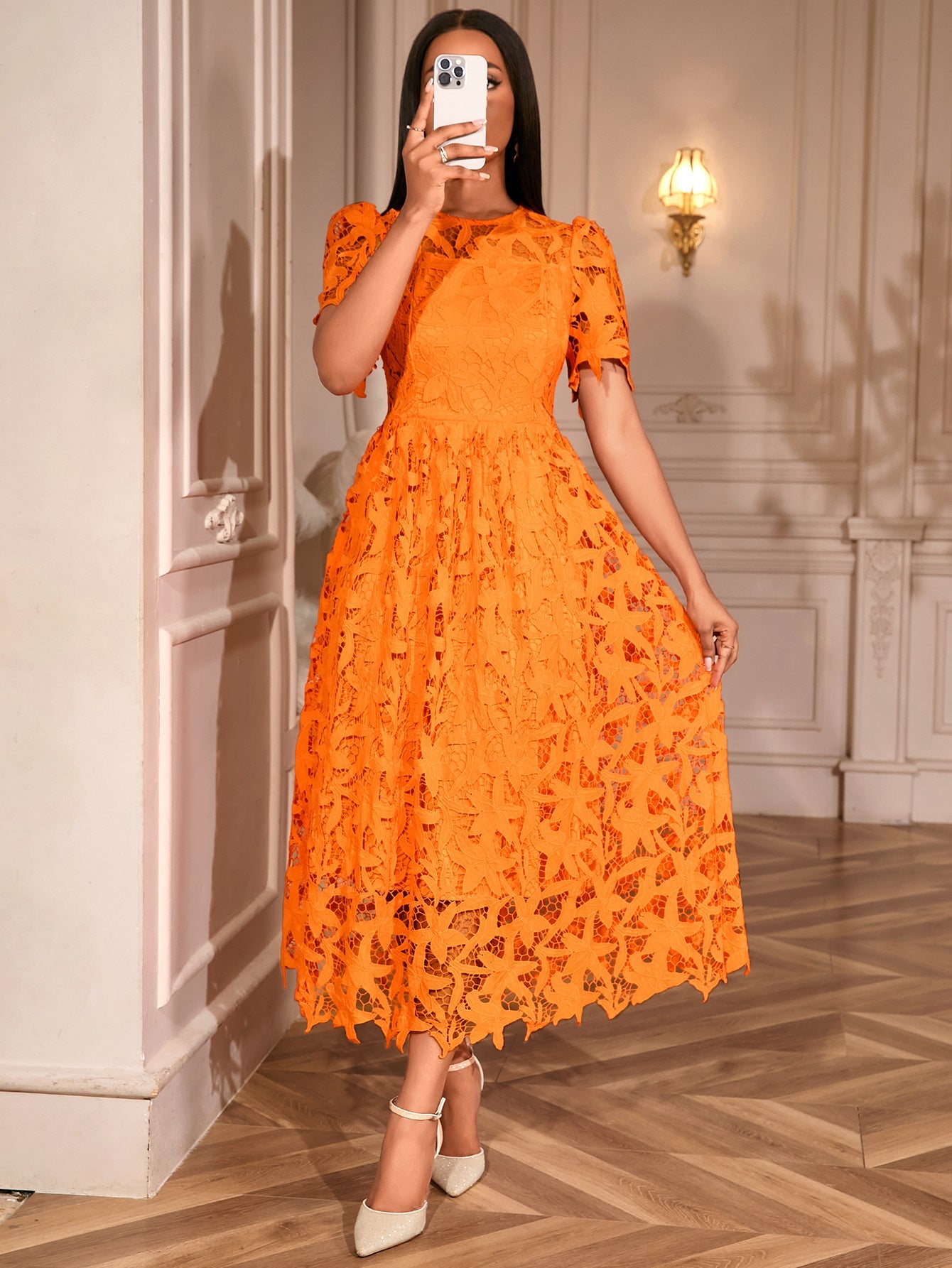 Robe maxi en dentelle pour femmes avec motif floral Mirla