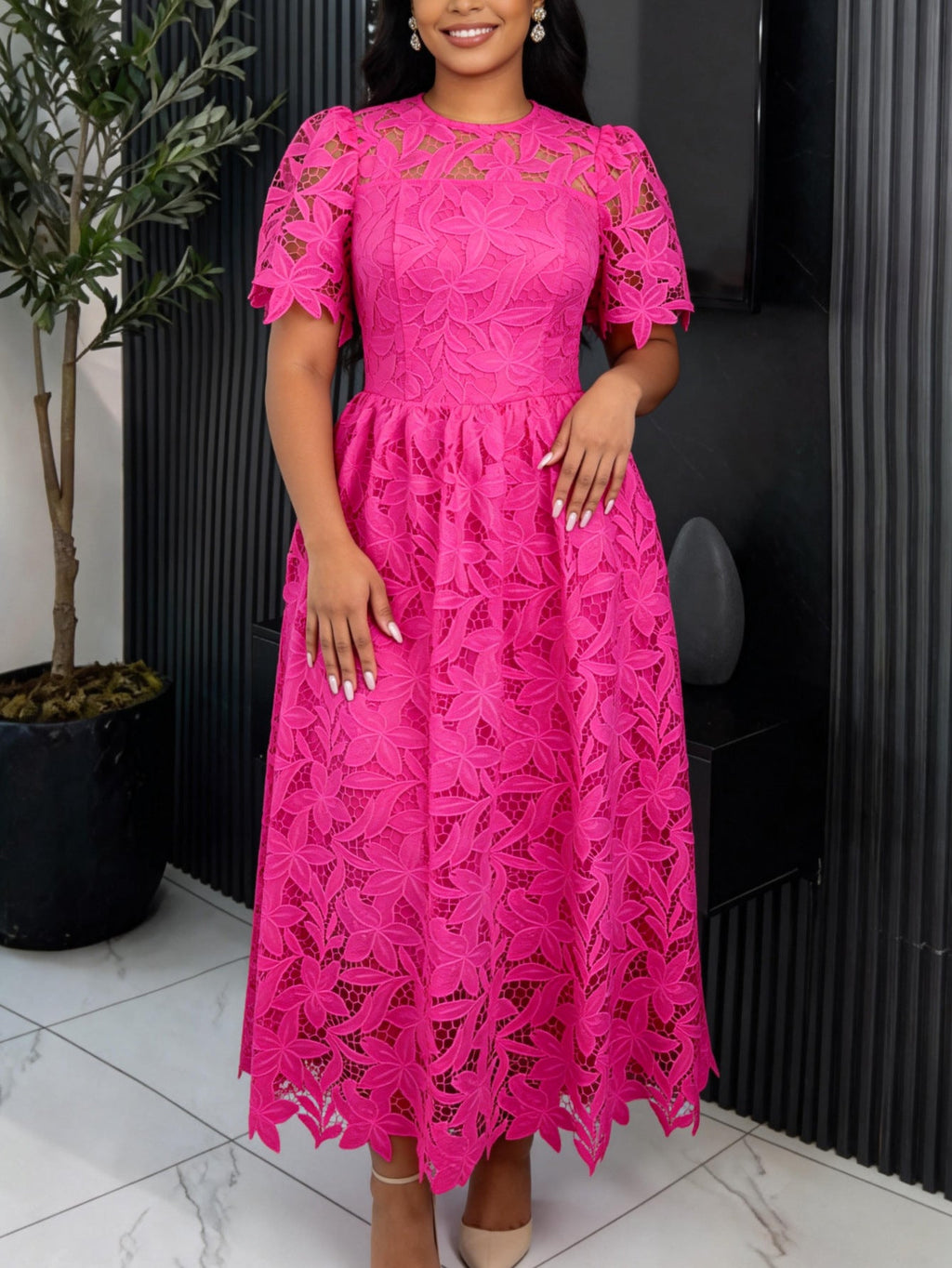 Robe maxi en dentelle pour femmes avec motif floral Mirla