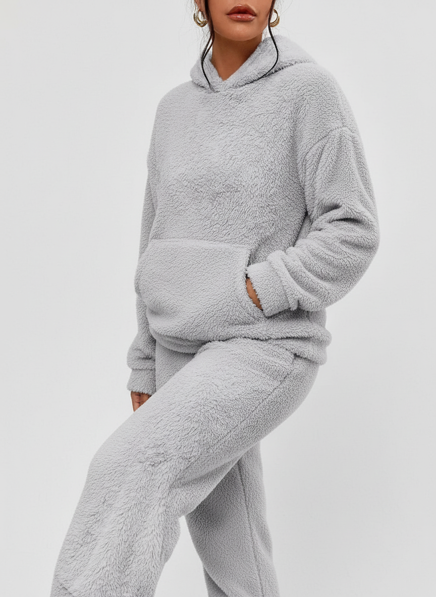 Haut Teddy pour Femme avec Poche Kangourou et Pantalons Assortis