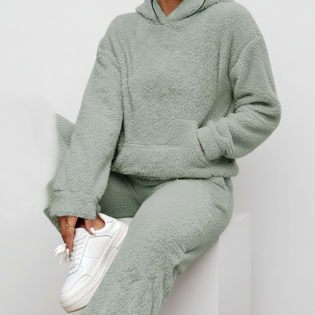 Haut Teddy pour Femme avec Poche Kangourou et Pantalons Assortis