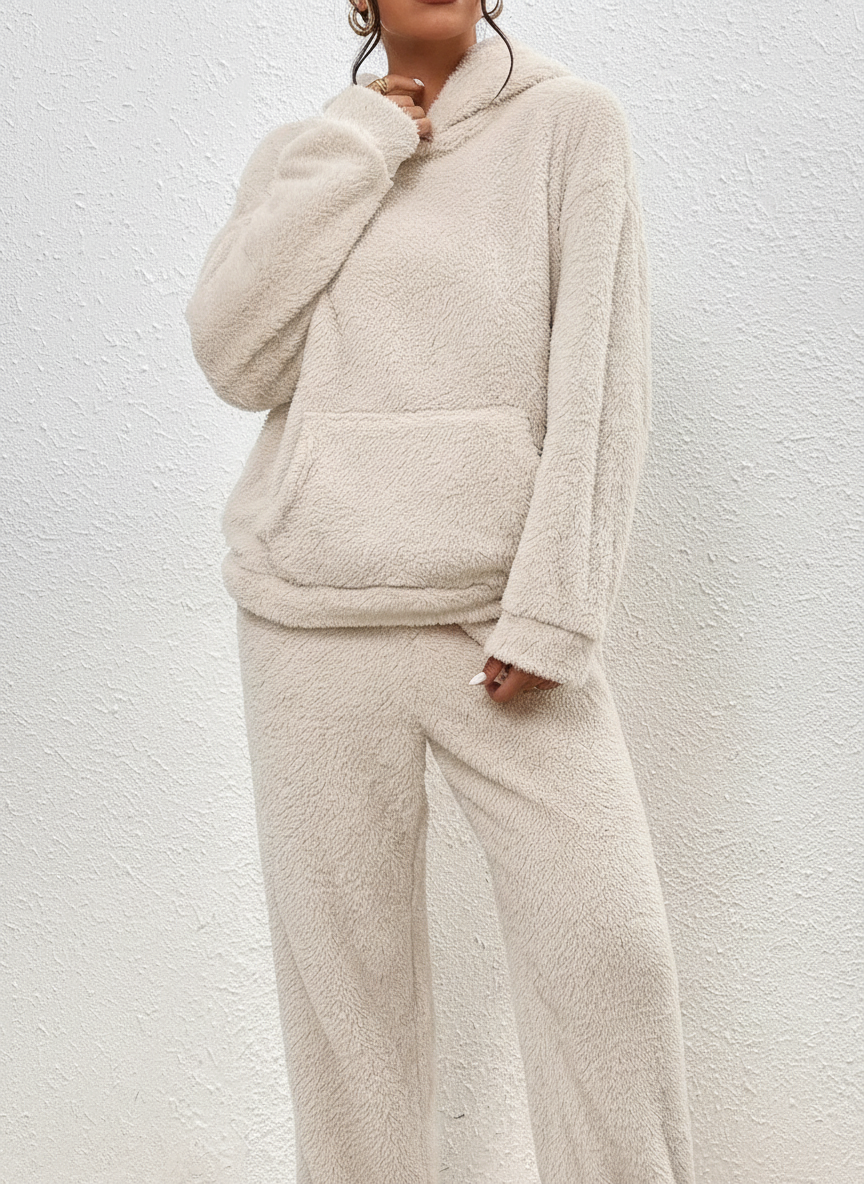 Haut Teddy pour Femme avec Poche Kangourou et Pantalons Assortis