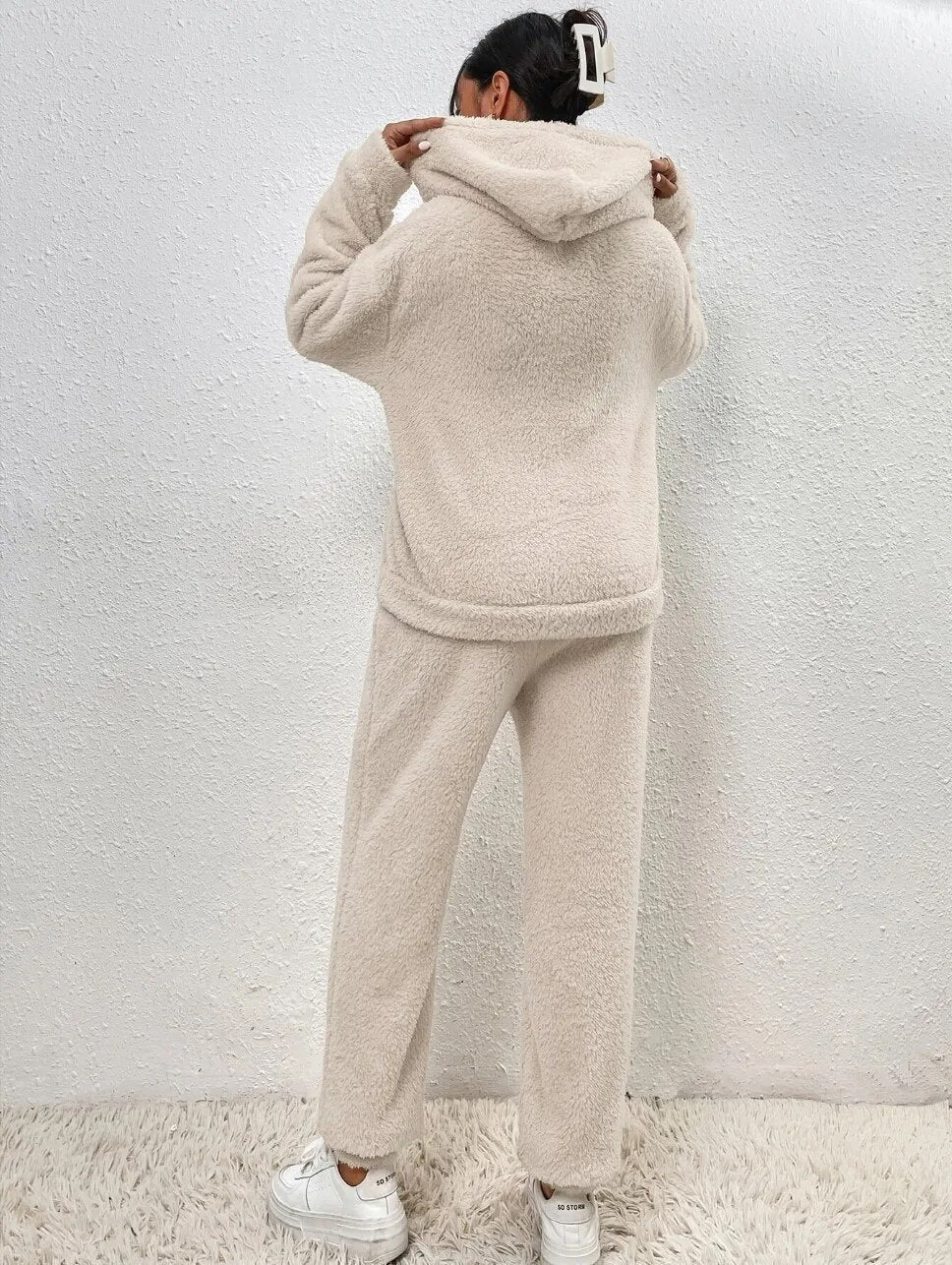 Haut Teddy pour Femme avec Poche Kangourou et Pantalons Assortis