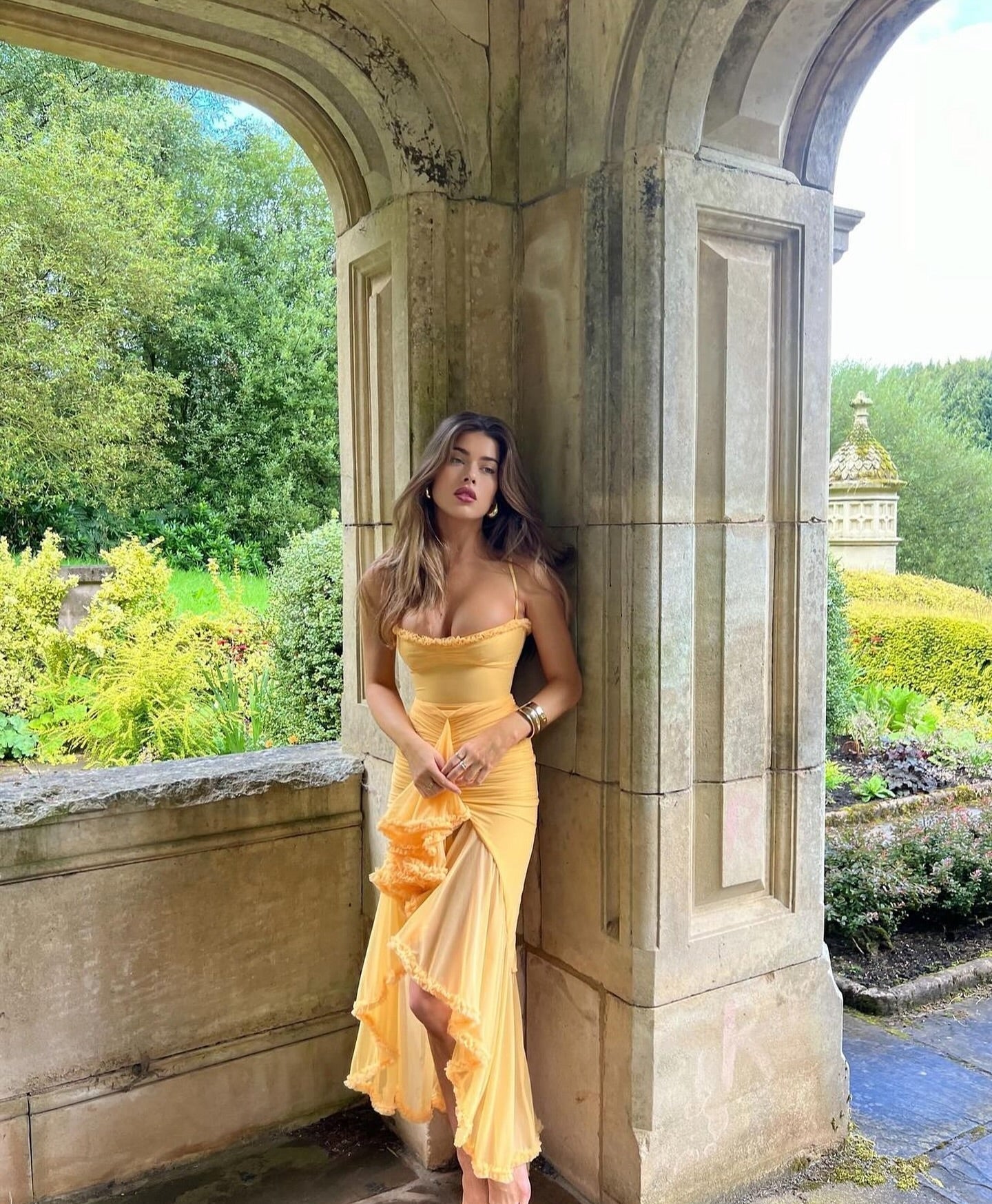 Luna | Robe Séduisante pour Invitées de Mariage avec Dentelle Élégante