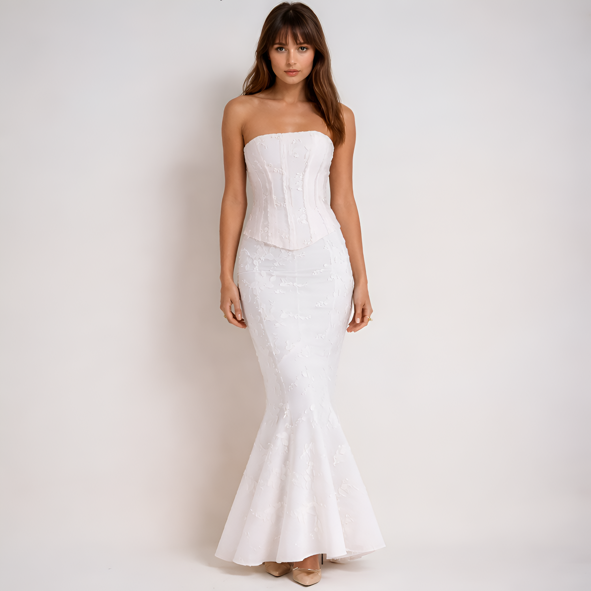 Agathe - Robe longue sirène dos nu en dentelle froncée