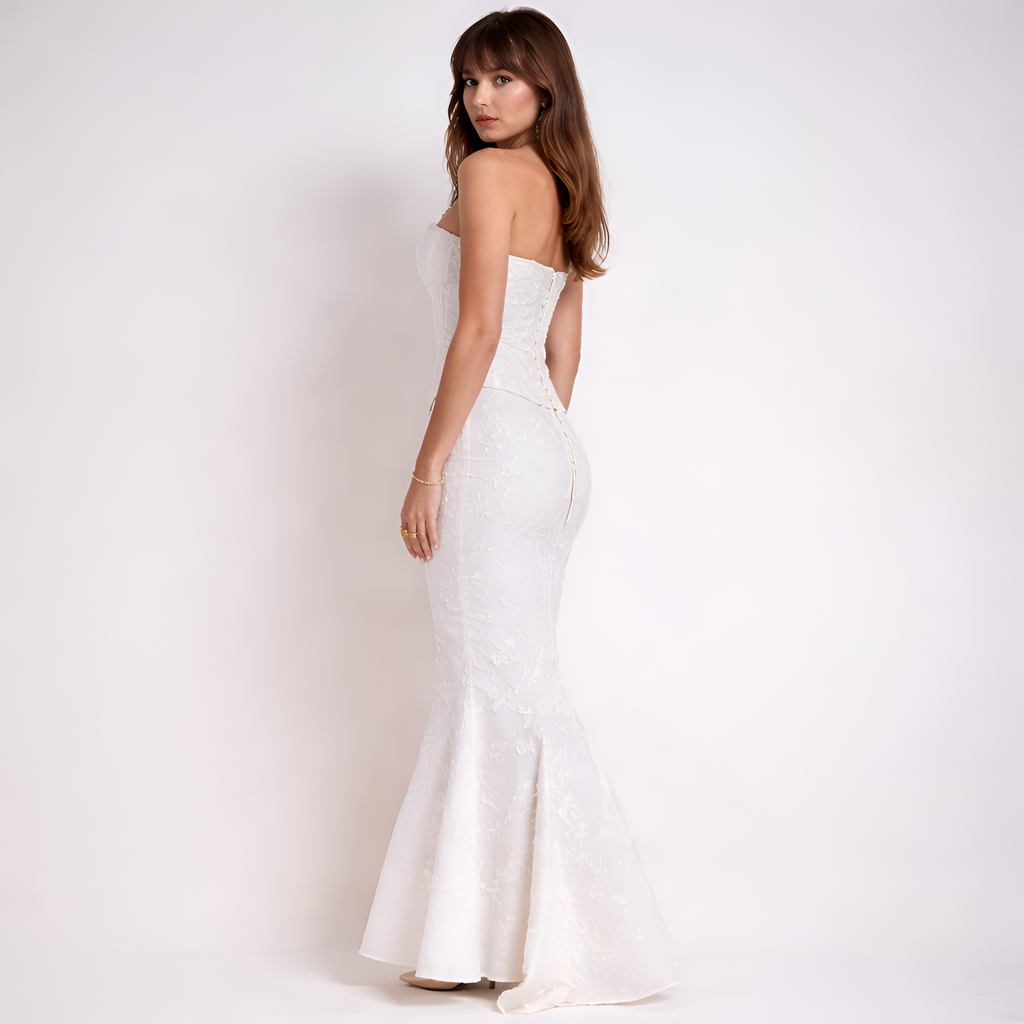 Agathe - Robe longue sirène dos nu en dentelle froncée