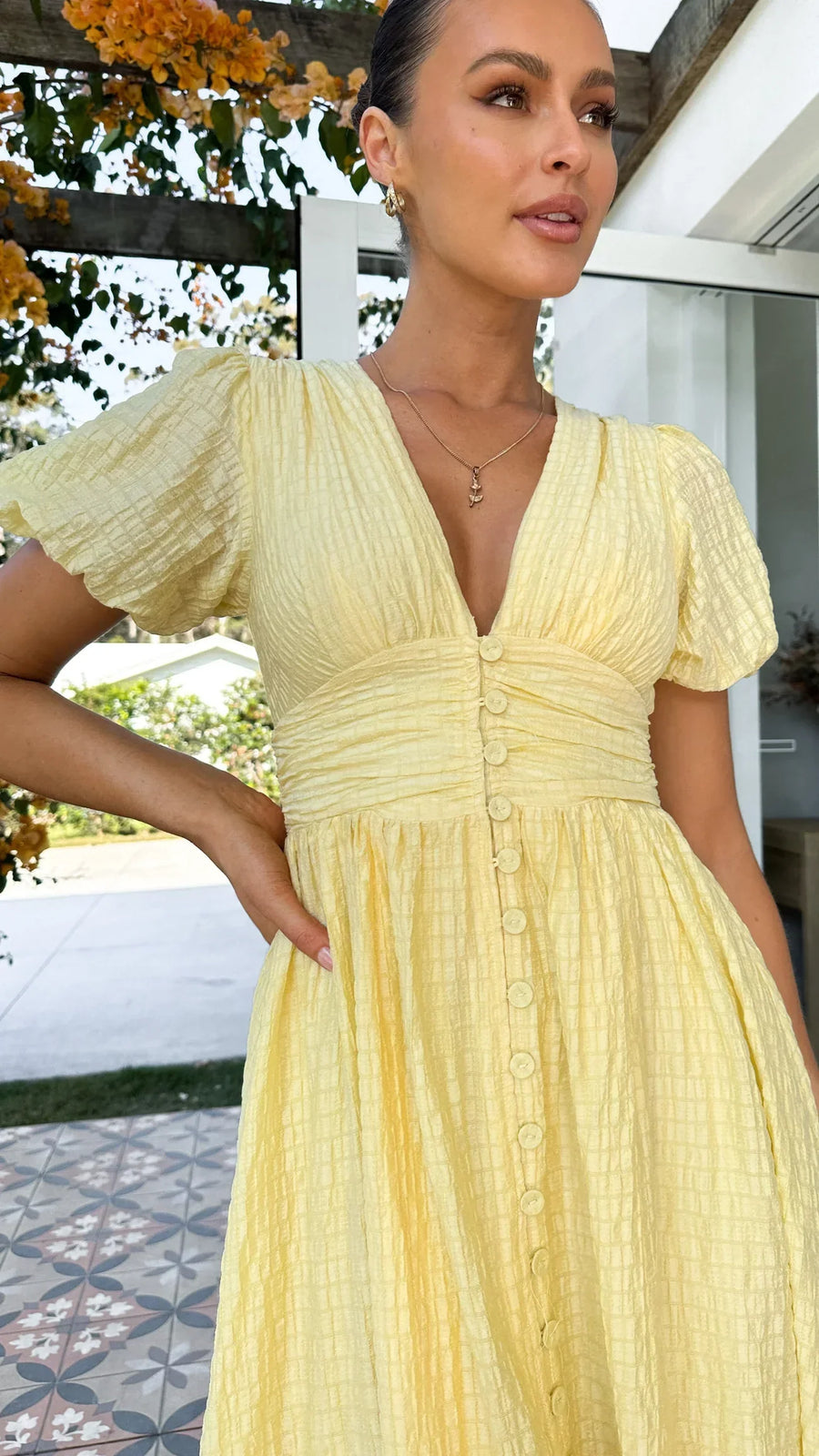 Robe midi femme | Robe romantique à manches bouffantes avec taille smockée
