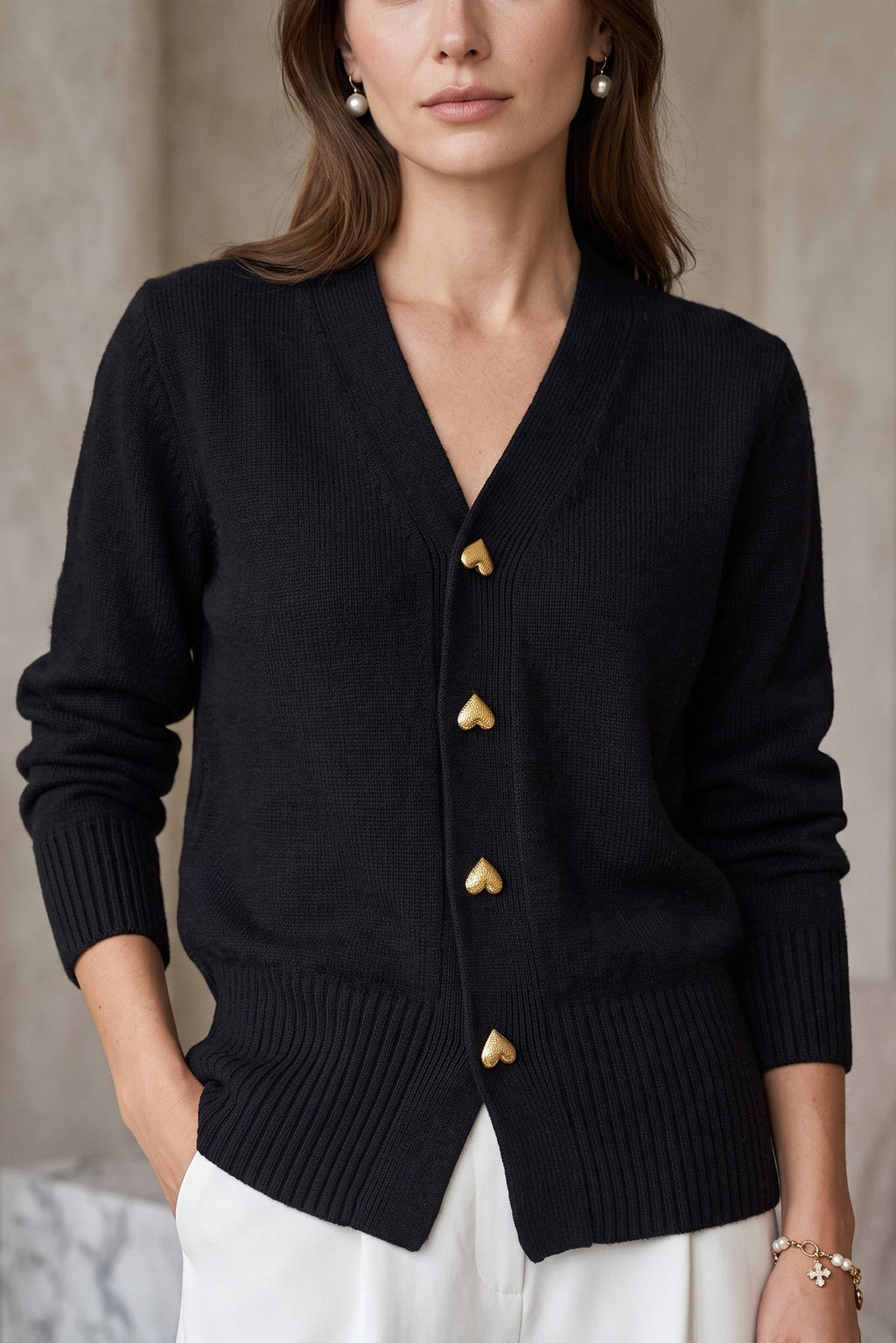 Cardigan Élégant à Col V avec Boutons en Forme de Cœur