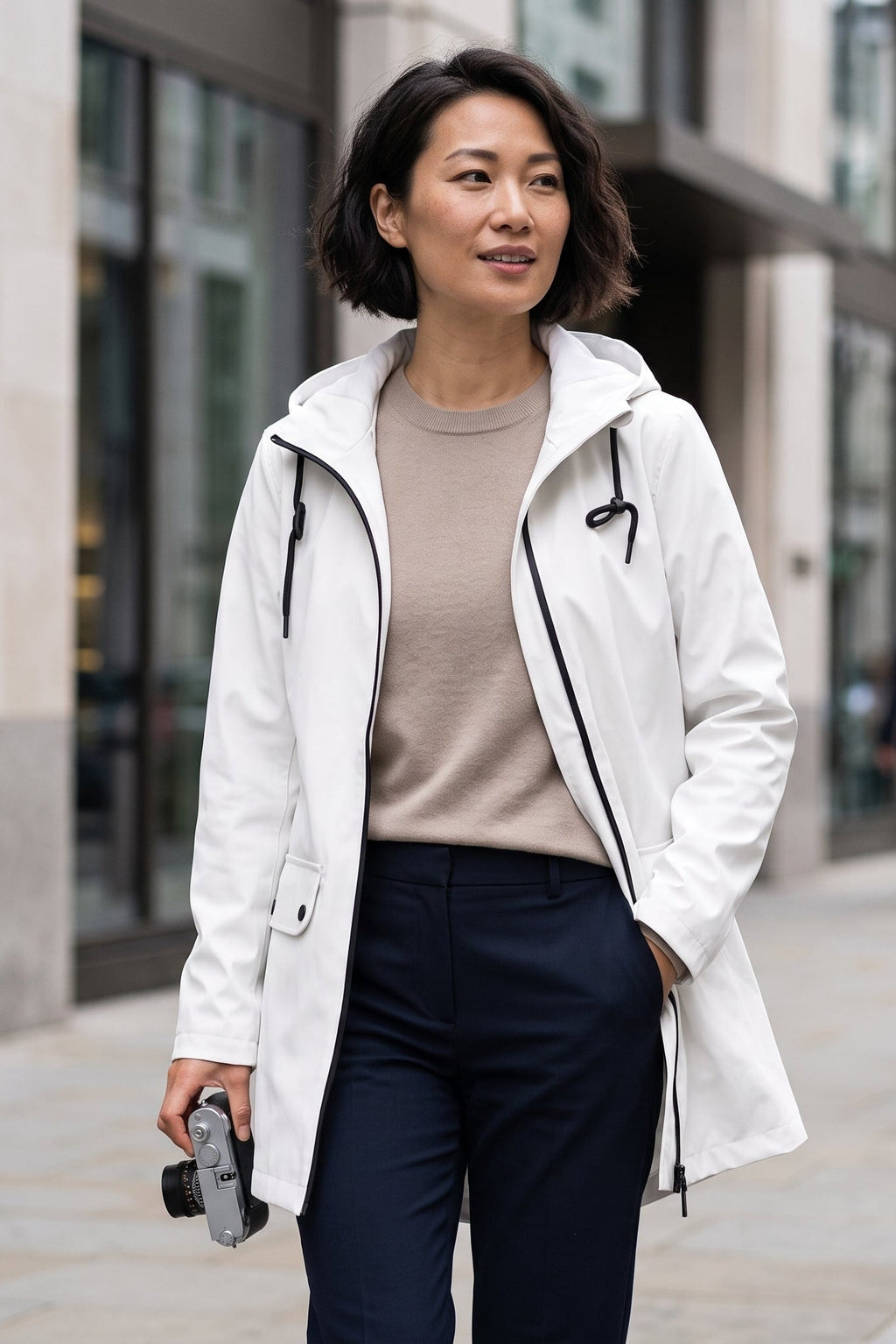 Manteau utilitaire à capuche et fermeture éclair longue