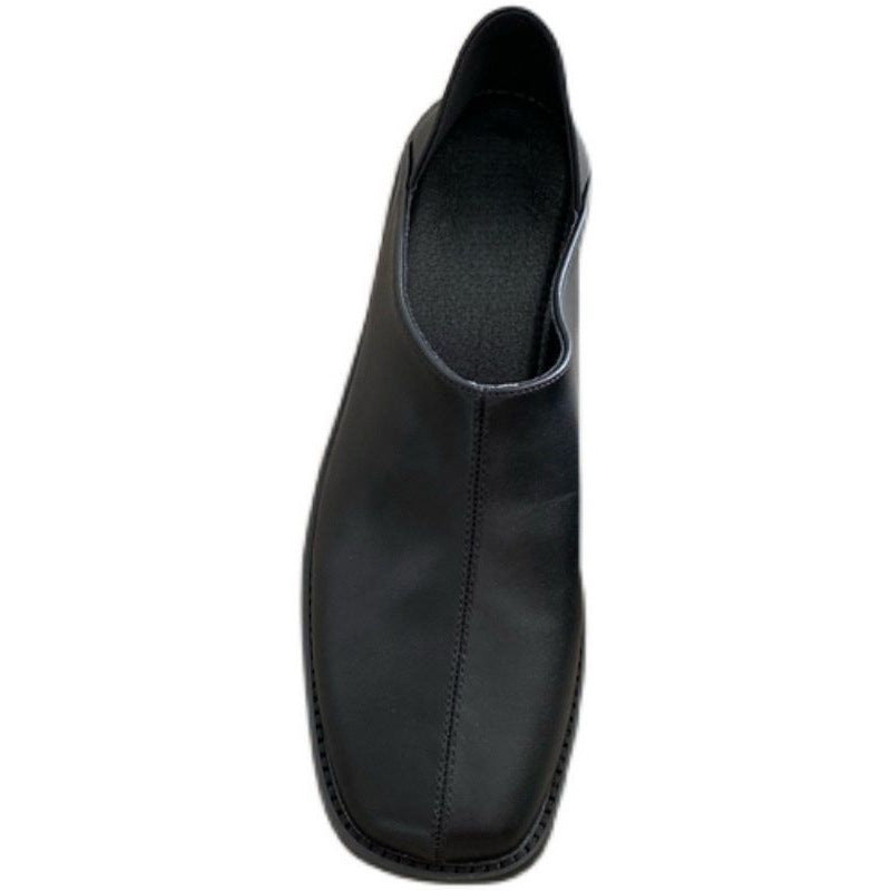 Chaussons élégants pour femmes avec des accents modernes R&B