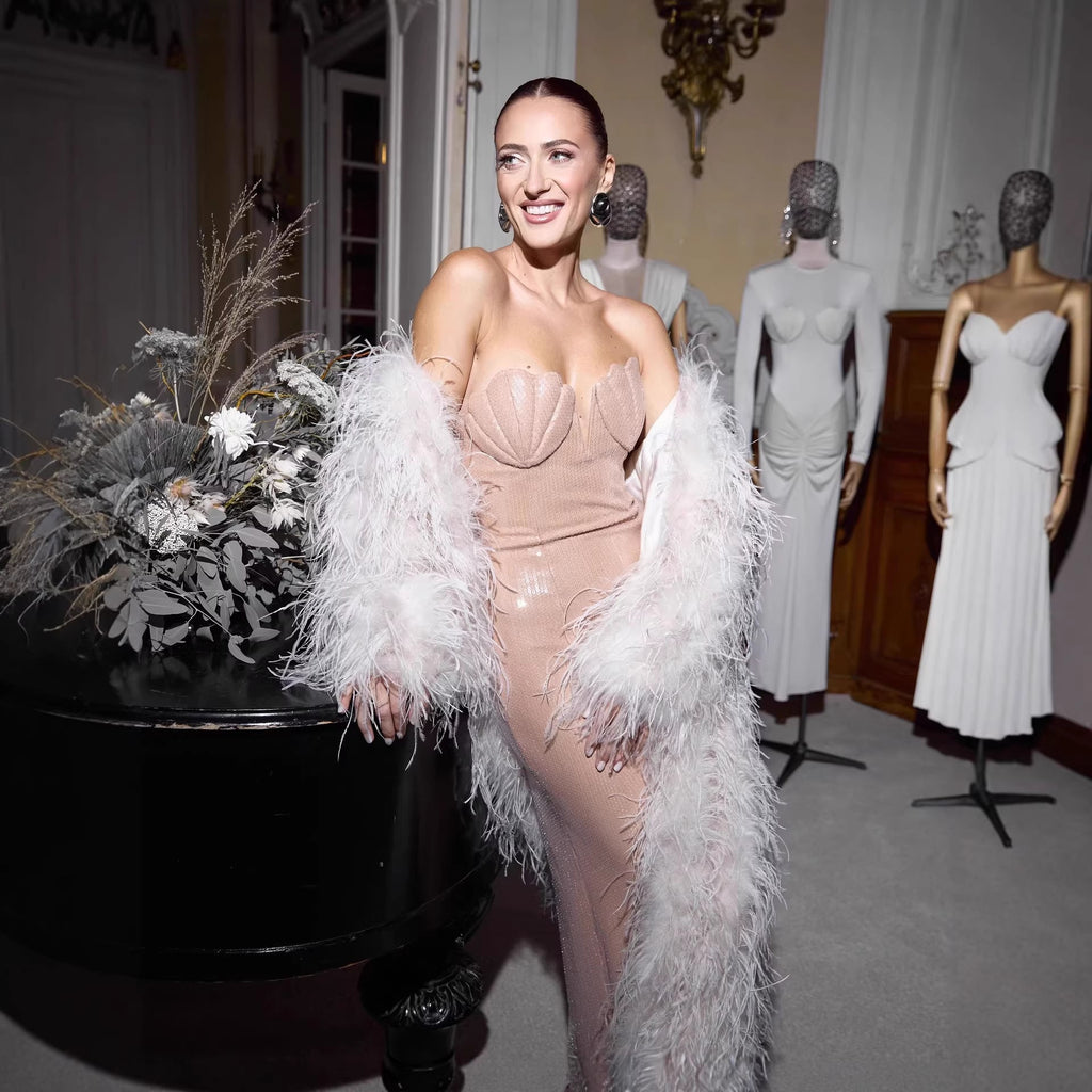 Robe de soirée ajustée pour femmes avec décolleté en cœur et détails élégants Heidi-Mode