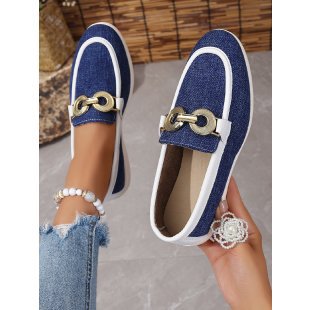 Mocassins pour femmes avec accents métalliques tendance et semelle confortable R&B