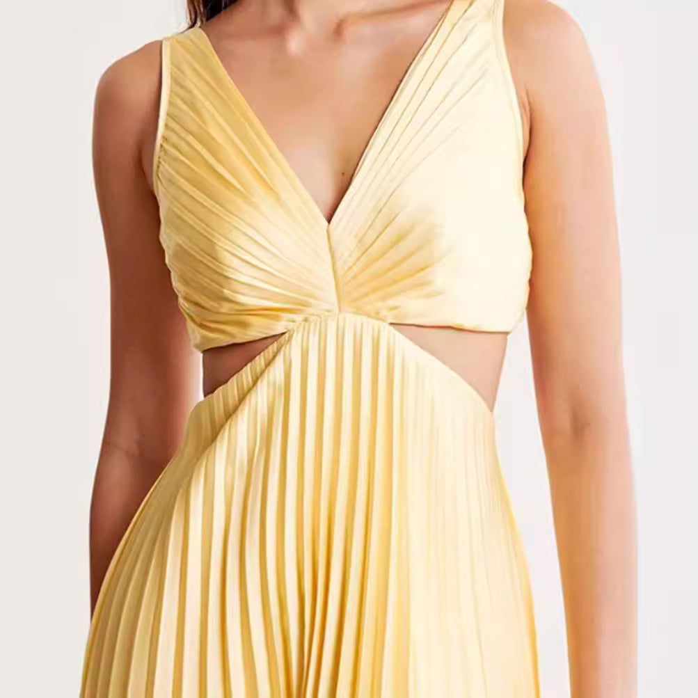 Robe midi plissée pour femmes avec partie bustier torsadée et découpes latérales R&B