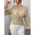 Blouse wrap cintrée pour femmes avec détail de perles et manches ballon Echoarchiv