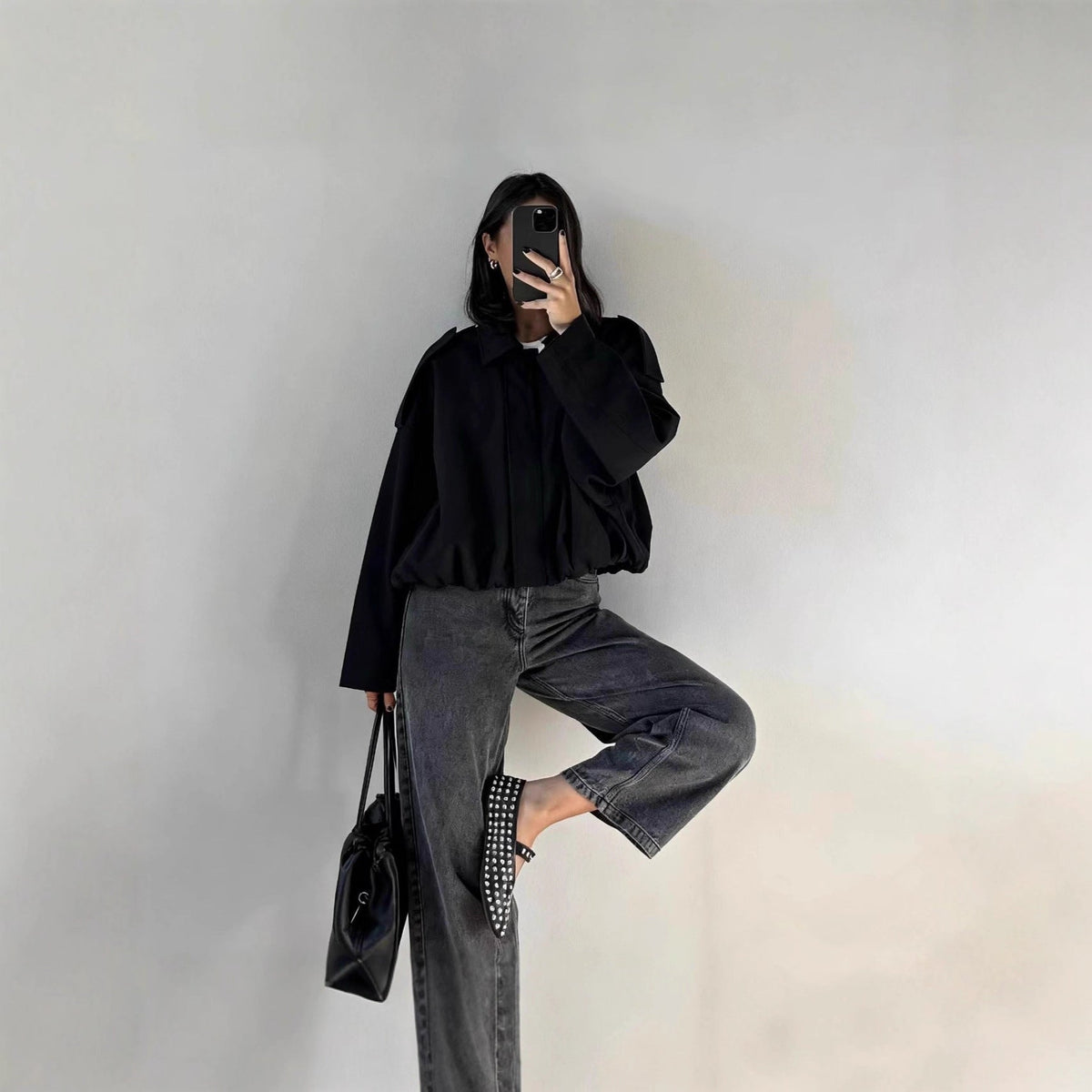 Veste courte pour femmes en coupe oversize avec ourlet ballon et épaulettes