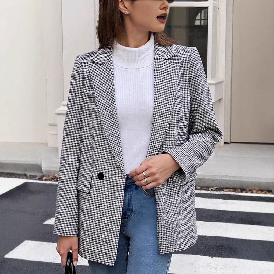 Blazer oversize à carreaux pour femmes avec poches passepoilées et épaules légèrement rembourrées