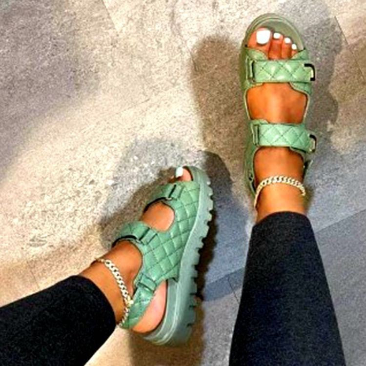 Sandales tendance pour femmes au design moderne R&B