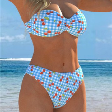 Bikini bandeau pour femmes avec un motif à carreaux ludique et un imprimé fruité R&B