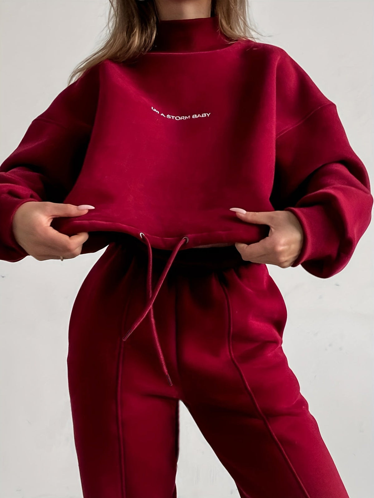 Ensemble de détente oversize pour femmes avec col montant et pantalon de jogging taille haute élastique