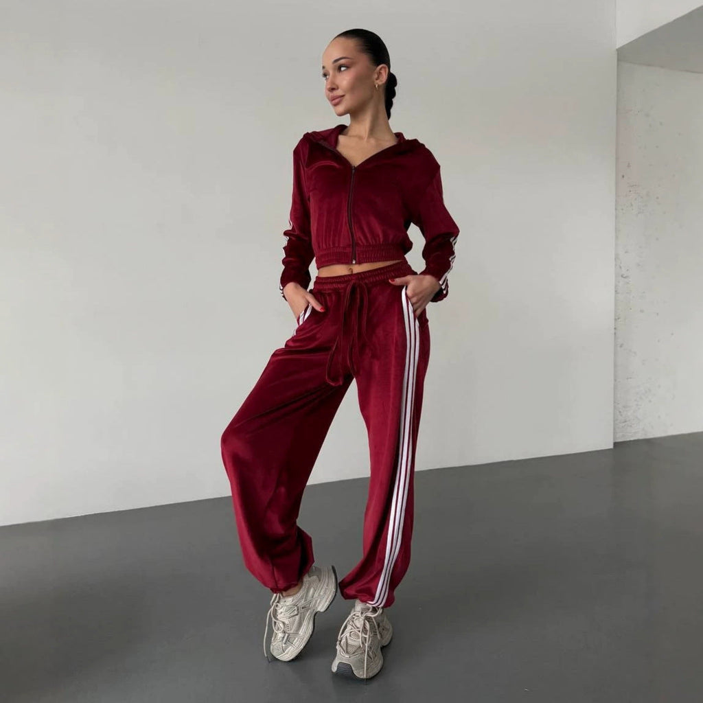 Ensemble de survêtement rétro en velours pour femmes avec rayures latérales, taille haute et fermeture éclair Echo Archiv