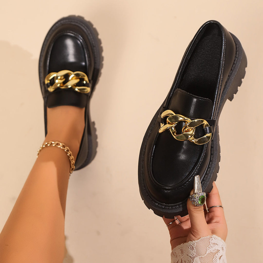 Mocassins pour femmes avec une semelle robuste et un design élégant de lanières R&B