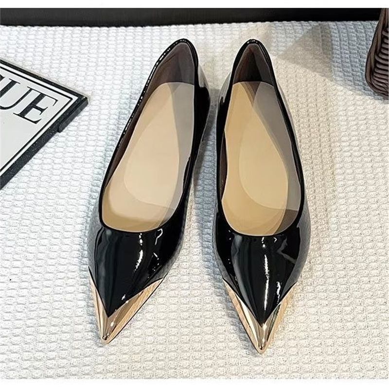 Ballerines élégantes à talons pointus pour femmes avec accent métallique brillant R&B