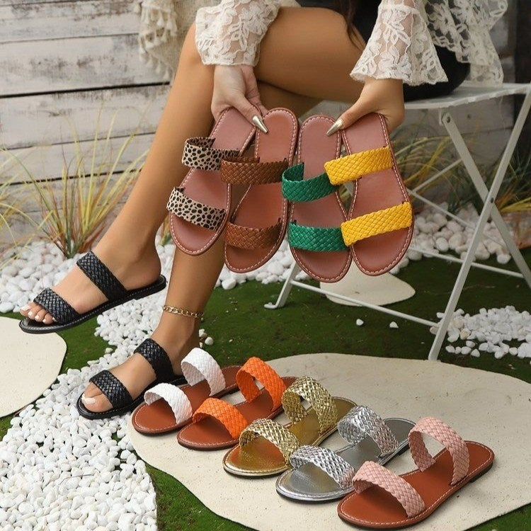 Sandales ouvertes pour femmes avec design de lanières tressées et semelle ergonomique R&B