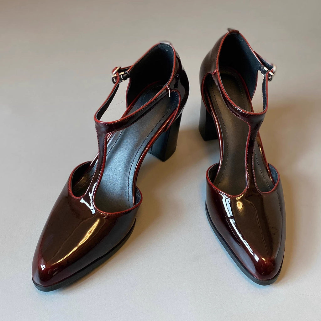 Escarpins à plateforme élégants pour femmes avec une bride tendance et un éclat stylé R&B