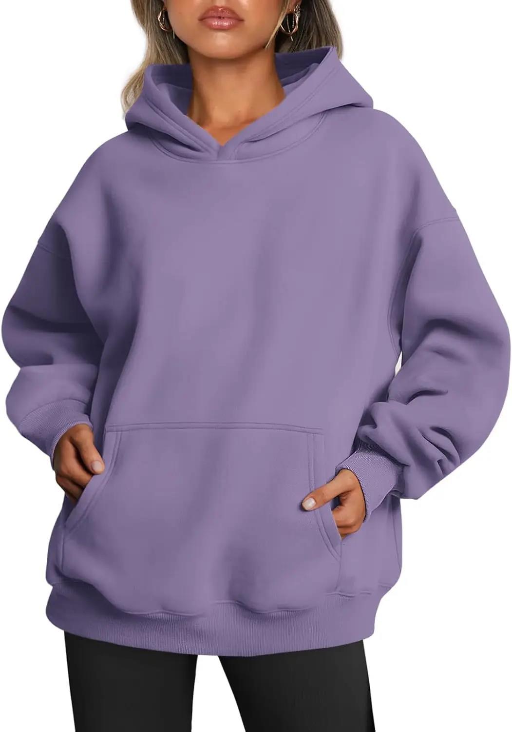 Sweat à capuche oversized pour femmes avec silhouette allongée et poche kangourou Echo Archiv