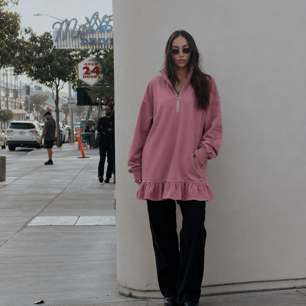 Robe sweat oversize pour femmes avec demi-fermeture éclair, manches ballon, poches latérales et ourlet volanté