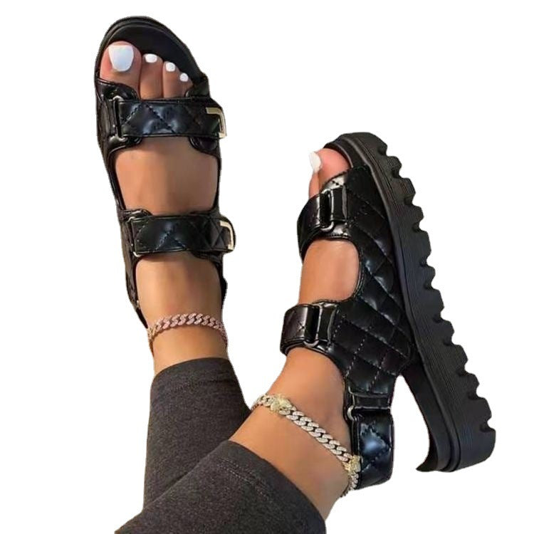 Sandales tendance pour femmes au design moderne R&B