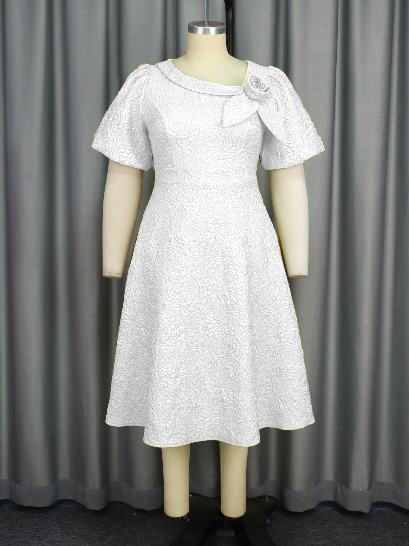 Robe pour femmes avec imprimé floral élégant et décoration en nœud R&B