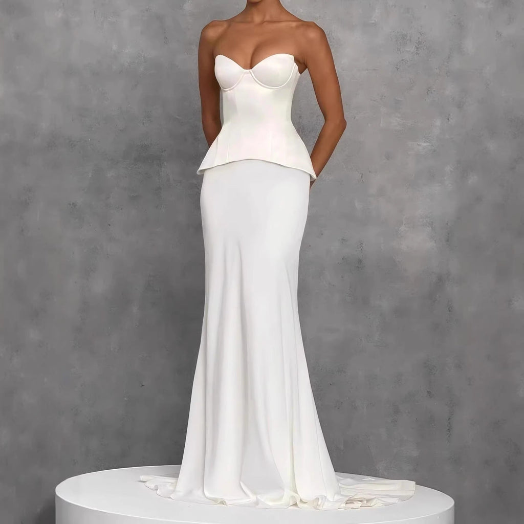 Robe de mariée ajustée pour femmes avec silhouette peplum R&B