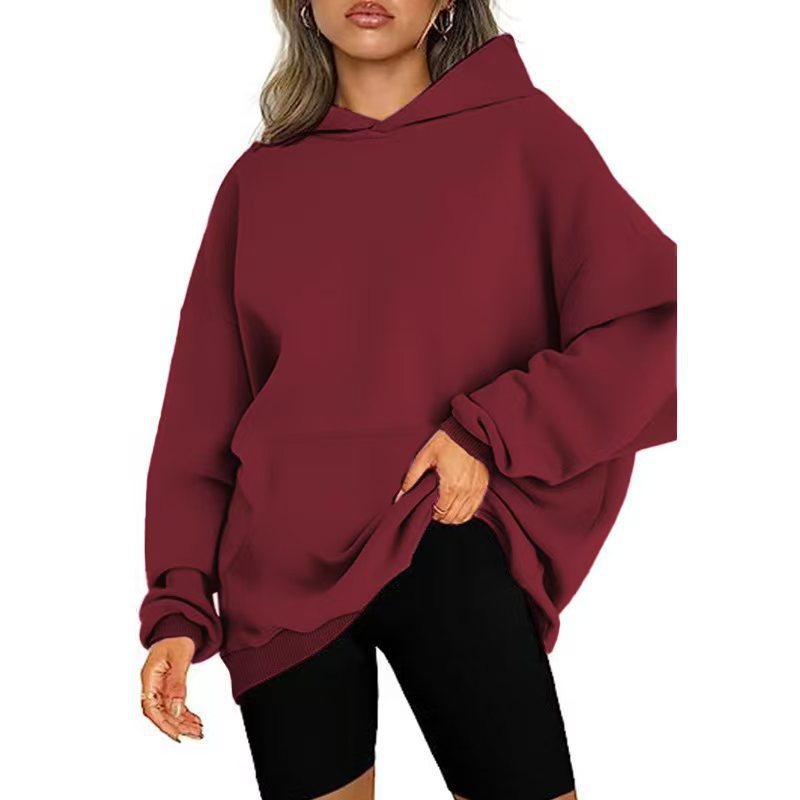 Sweat à capuche oversize pour femmes en tissu doux avec ourlet asymétrique, poche kangourou et épaule tombante Echo Archiv