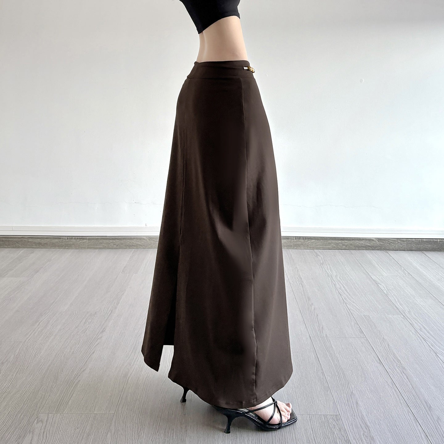 Jupe longue en jersey pour femmes avec taille ajustable et accents ludiques R&B