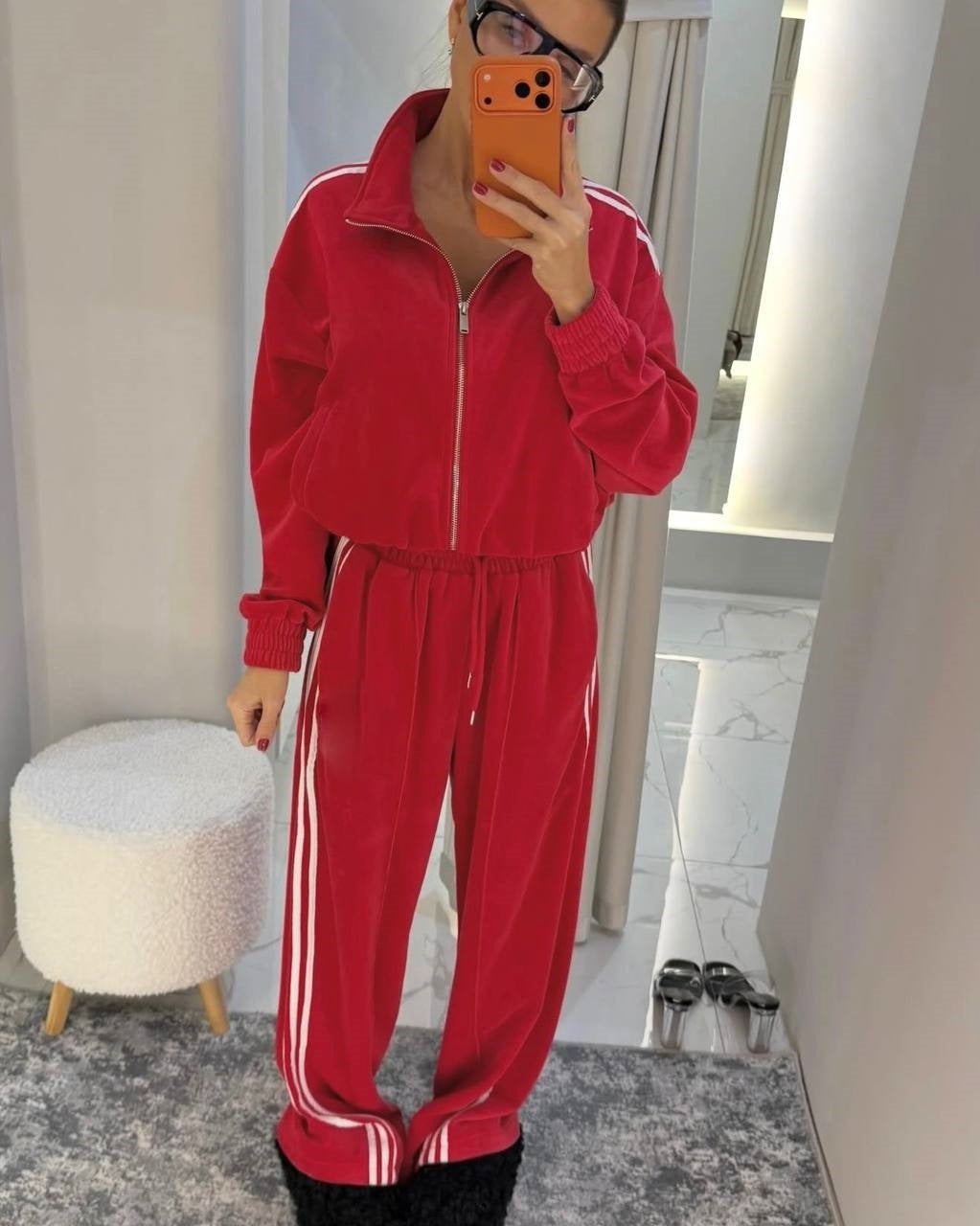 Ensemble de survêtement en velours luxueux pour femmes avec col montant et cordon Echo Archiv