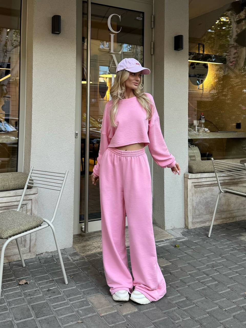 Ensemble Relaxed pour Femmes avec Sweat-Shirt Court à Col Rond et Pantalon Jogging Palazzo Taille Haute Écho Archiv