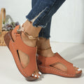 Sandales ouvertes pour femmes avec construction de semelle ergonomique et coupe stylée R&B