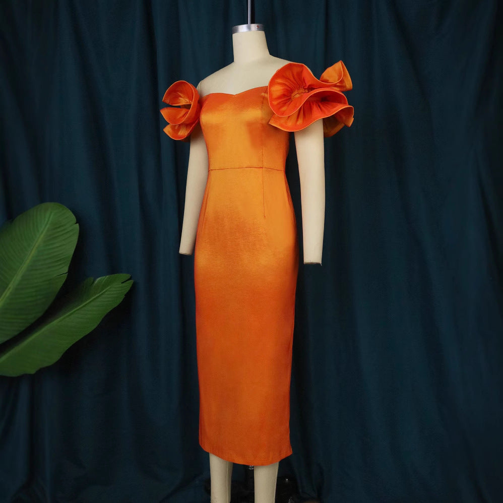 Robe en dentelle ajustée pour femmes avec des volants volumineux R&B