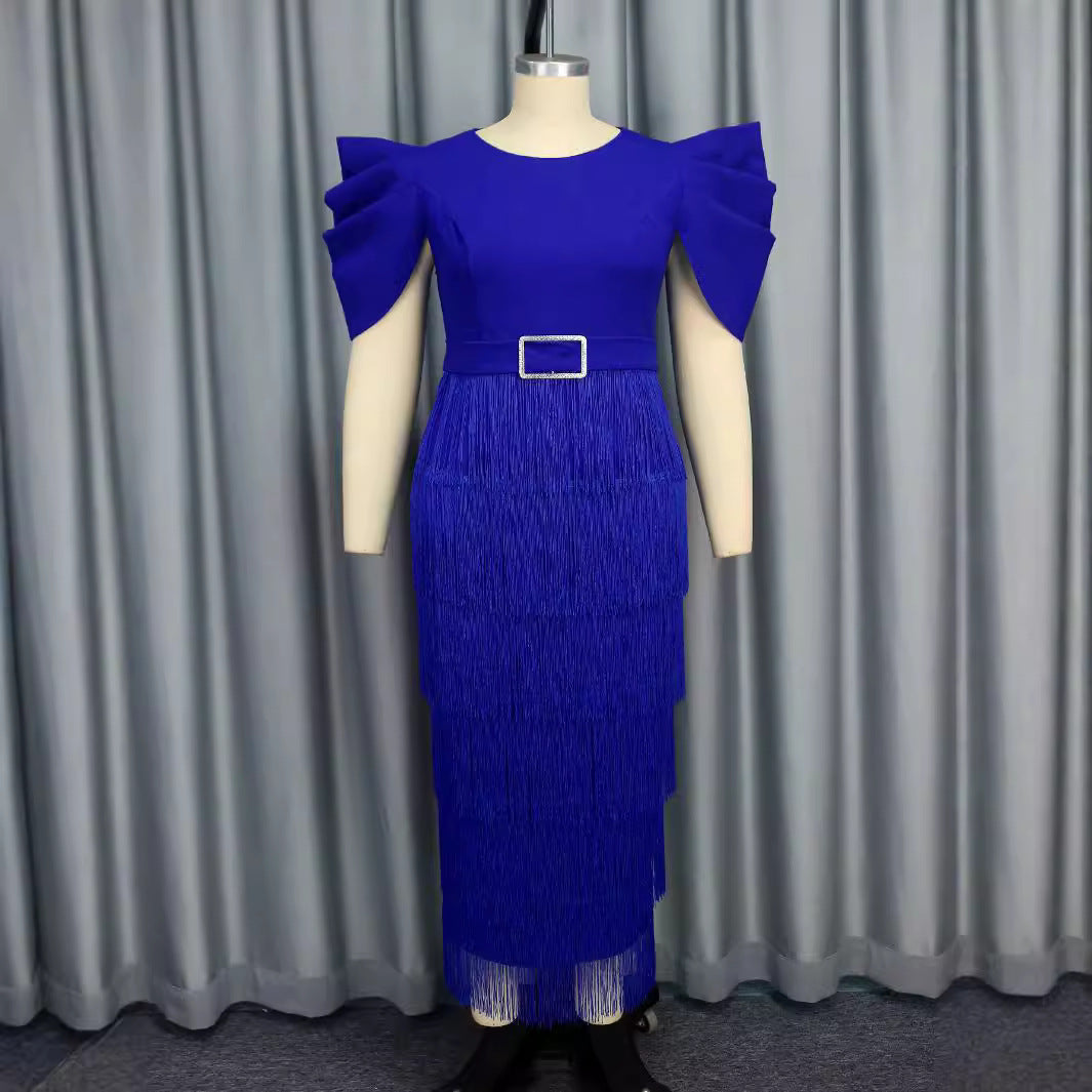 Robe de soirée glamour pour femmes avec épaules volumineuses à volants et franges R&B