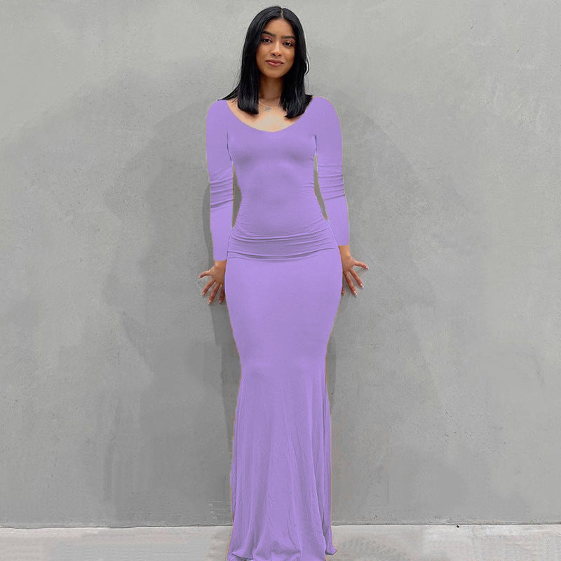 Robe maxi en jersey ajustée pour femmes avec drapés cintrés, manches longues et ourlet évasé Echoarchiv