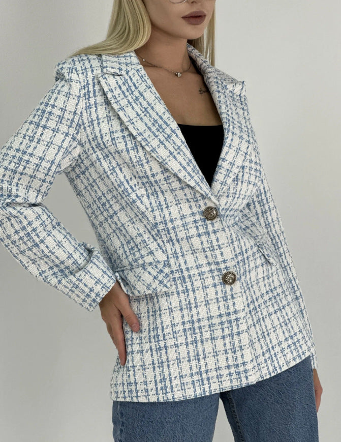 Veste blazer pour femmes avec coupe cintrée et boutons élégants