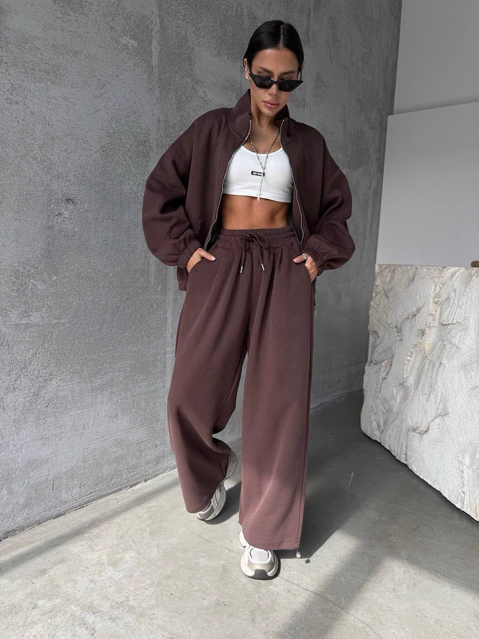 Ensemble de sweat-shirt oversize pour femmes avec veste zippée et pantalon de jogging ample Echo Archiv