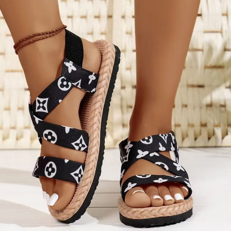 Sandales de plage pour femmes avec des brides élastiques et une semelle confortable R&B