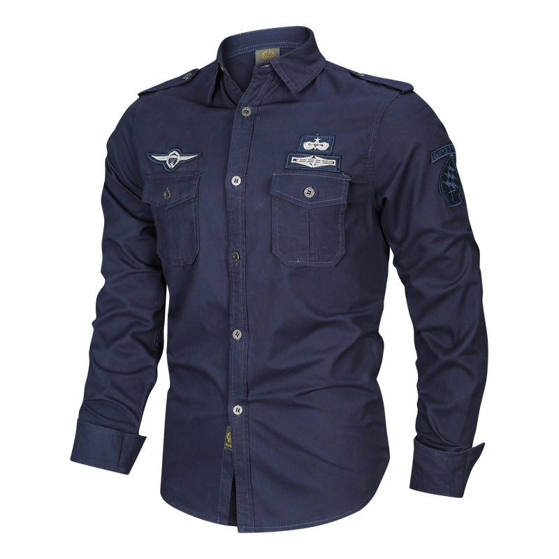 Chemise en coton ajustée pour hommes avec épaulettes, poches poitrine plaquées et détails en patch Echo Archiv