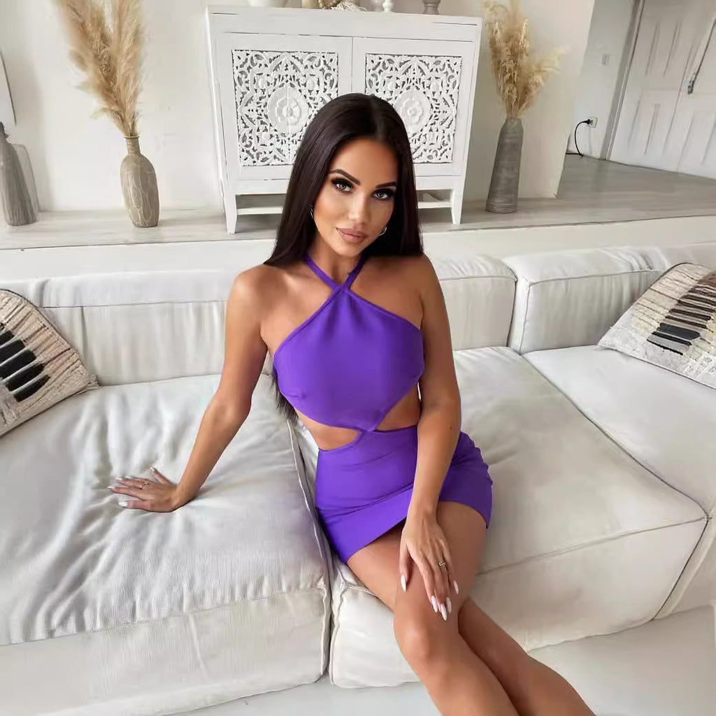Robe Femme Ajustée avec Découpes et Design à Col Halter Heidi-Mode