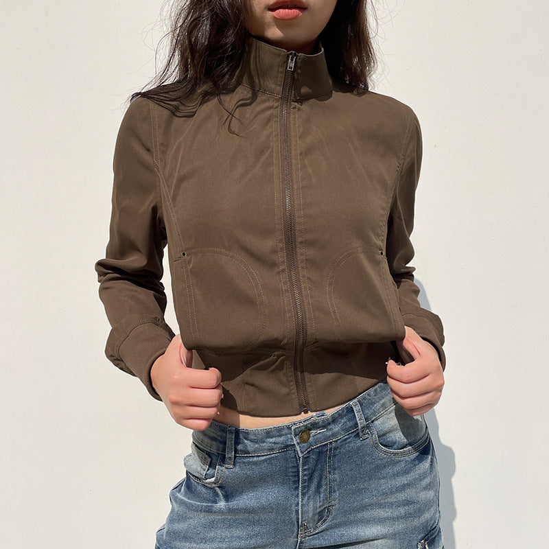 Veste courte cintrée pour femmes avec col montant, fermeture éclair intégrale et taille élastique Echo Archiv