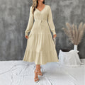 Robe midi crinkle pour femmes avec décolleté en V, patte de boutonnage, ceinture ajustée et jupe à volants Echoarchiv